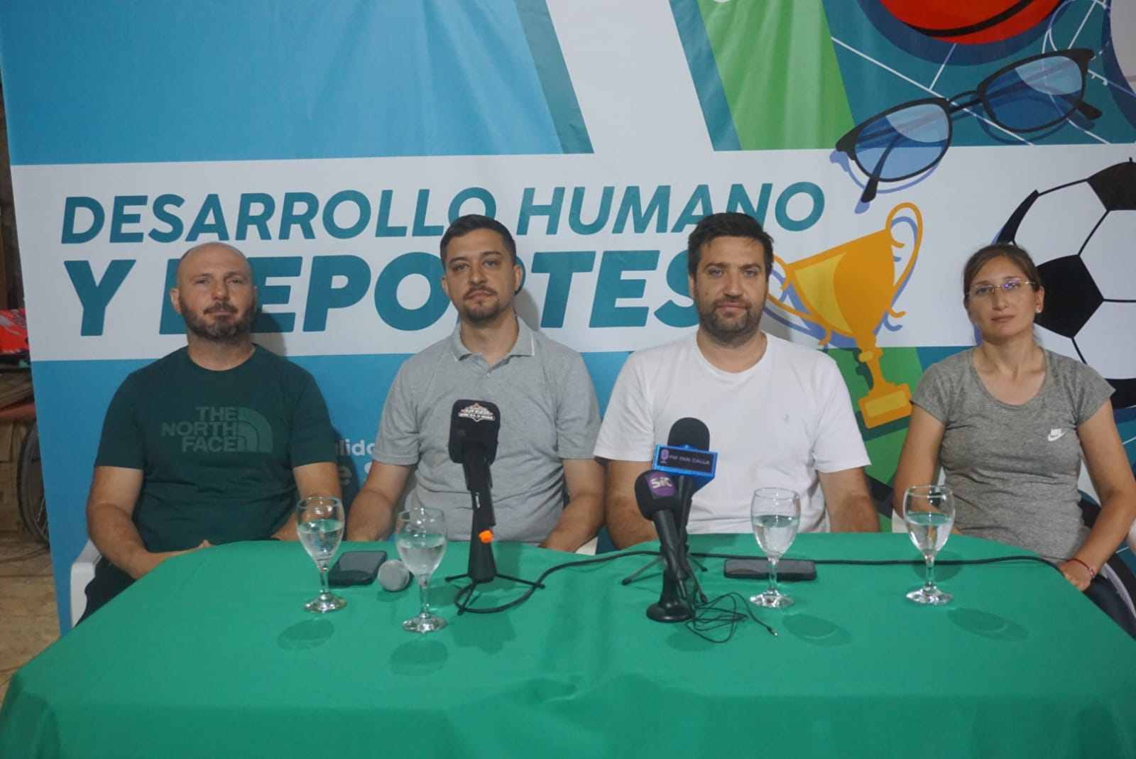 Inscripciones abiertas para la temporada 2025-2026 en la escuela de natación del Polideportivo Municipal