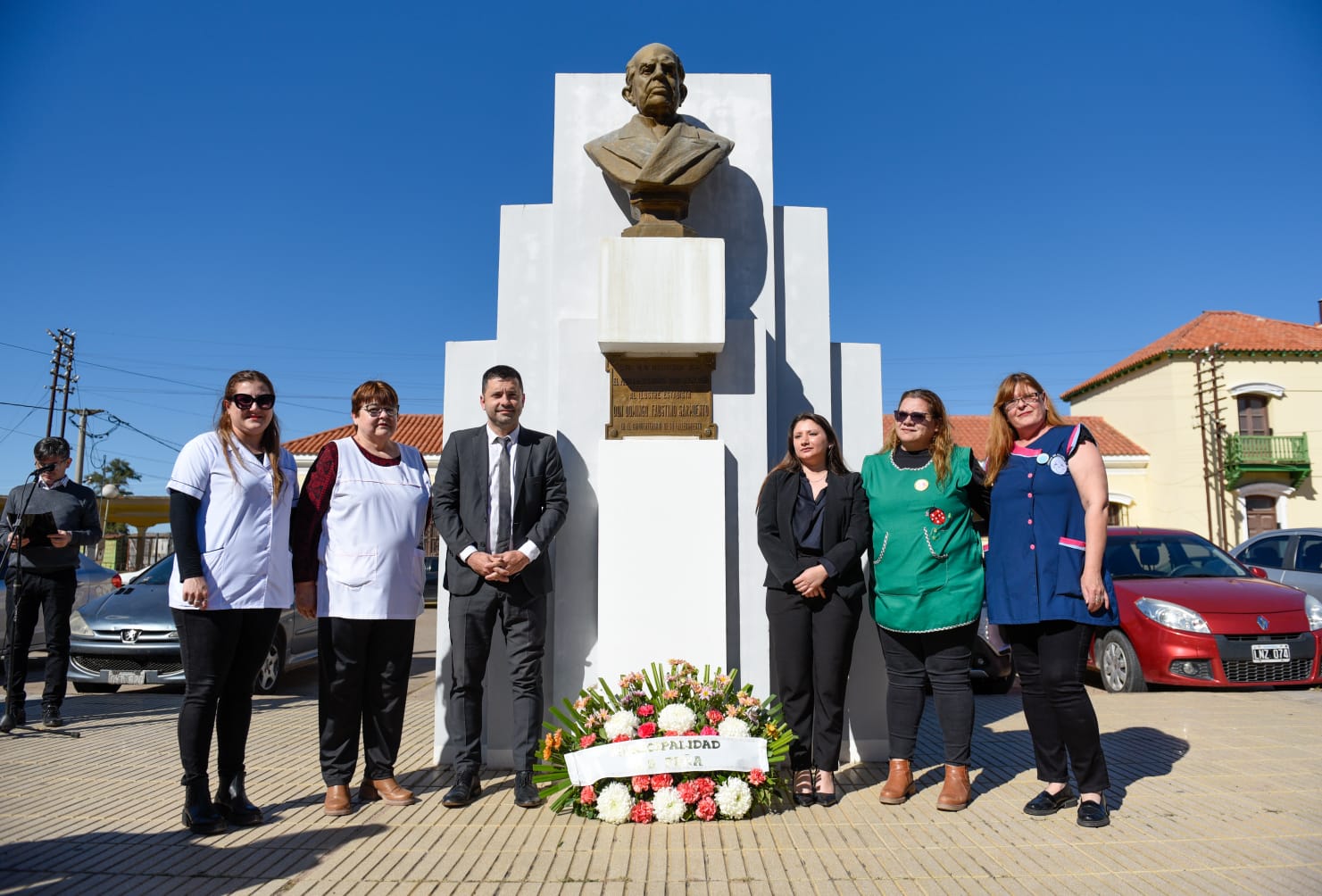 El municipio homenajeó a Domingo Faustino Sarmiento y reconoció a los Maestros