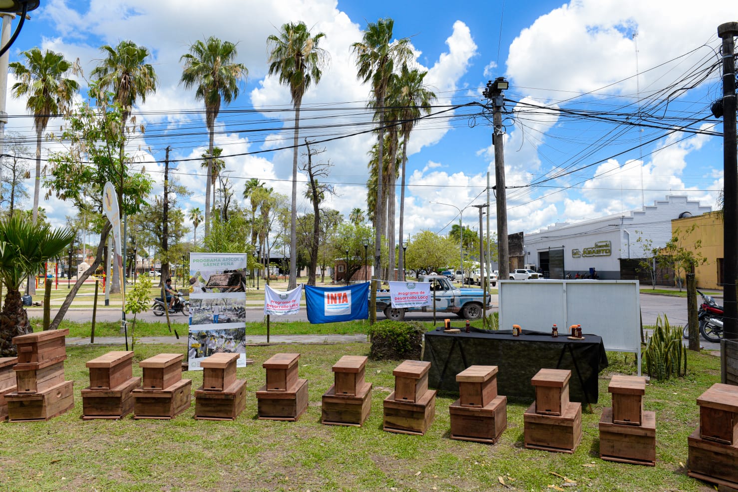 Nuevos egresados del curso de apicultura ofrecido por el Municipio y el INTA