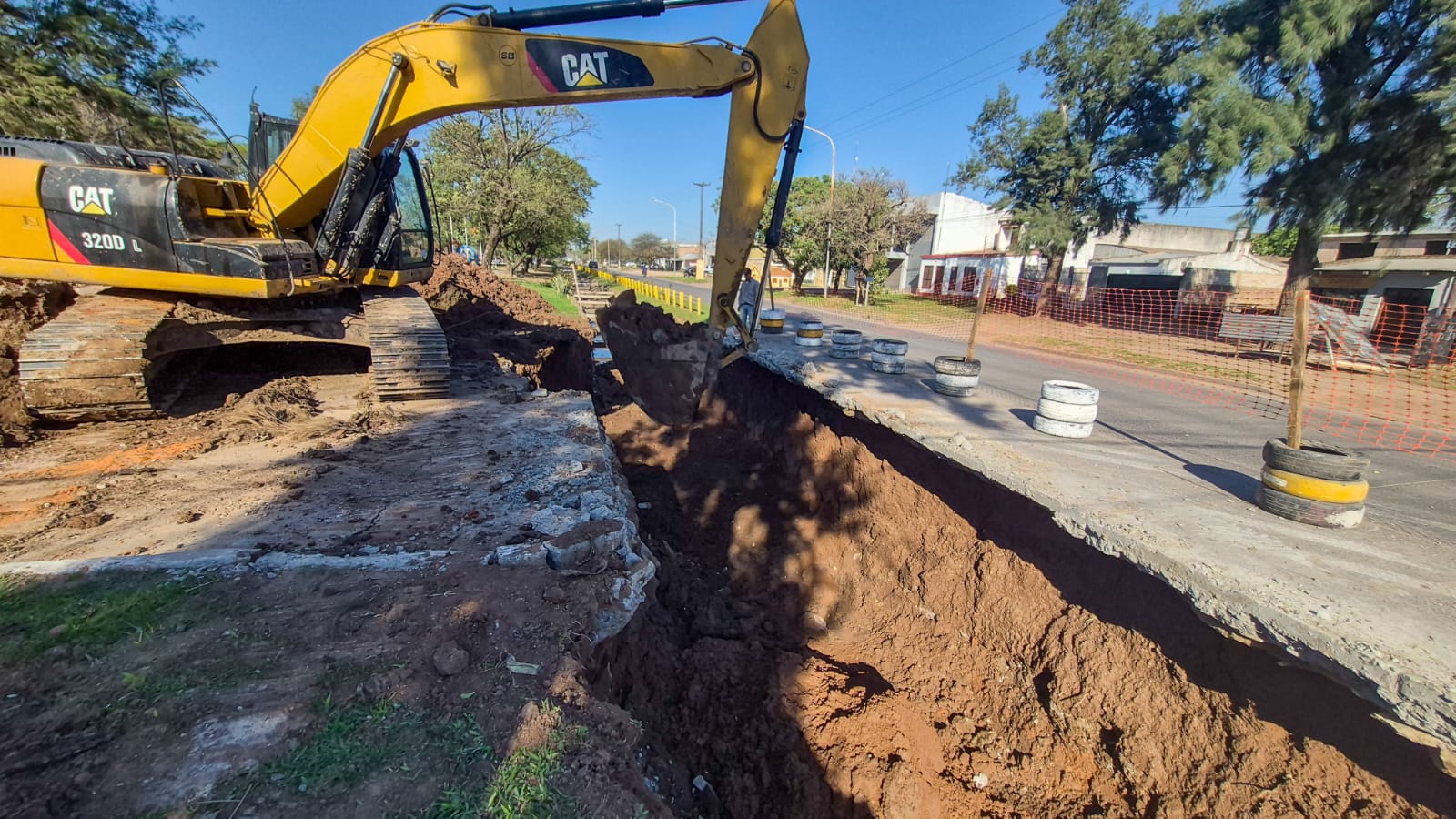 Continúa la construcción de alcantarillas de gran porte en la avenida 28