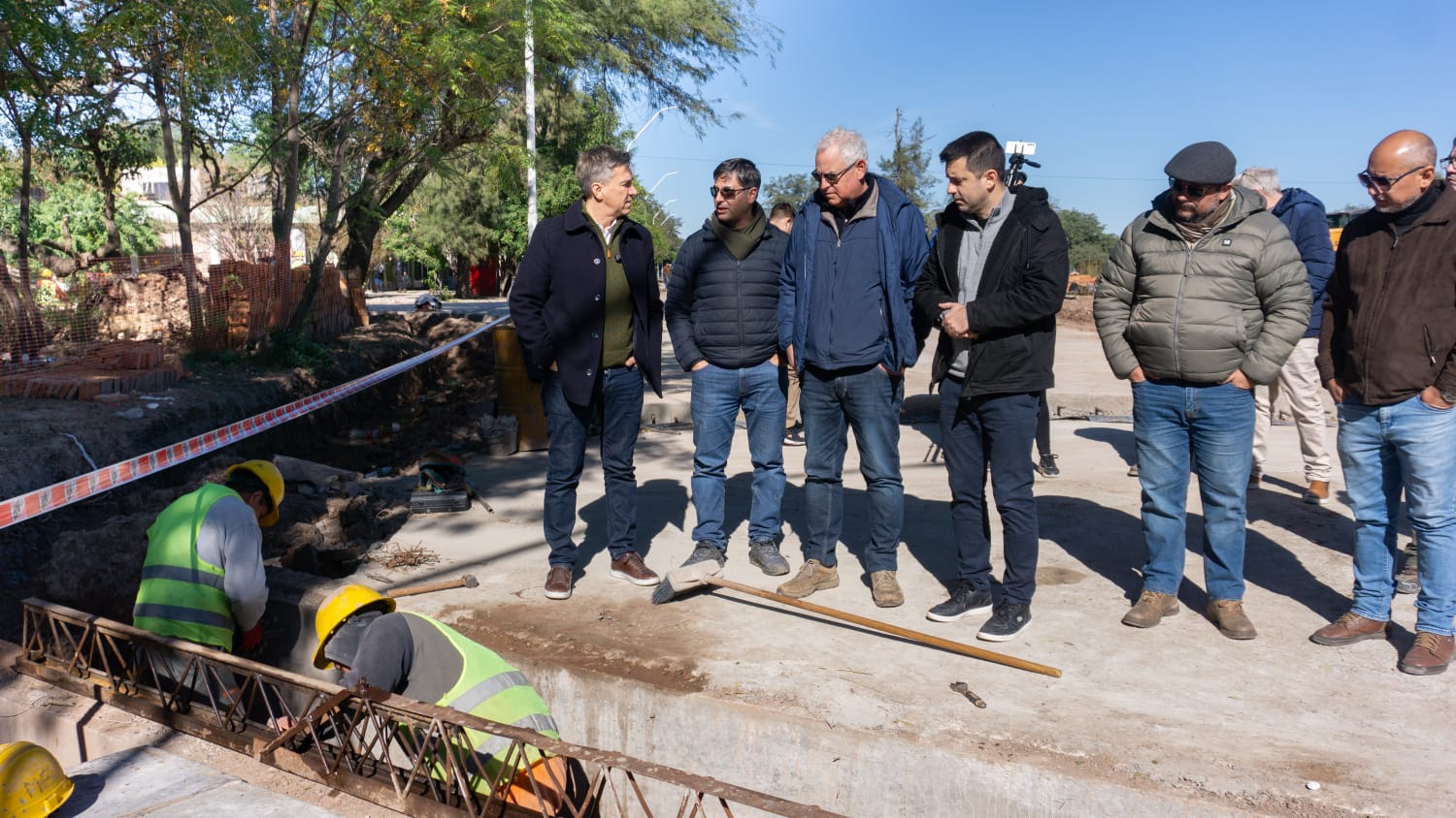 Avanza la segunda etapa de pavimentación de la calle 2 de los barrios Obrero e Hipólito Irigoyen