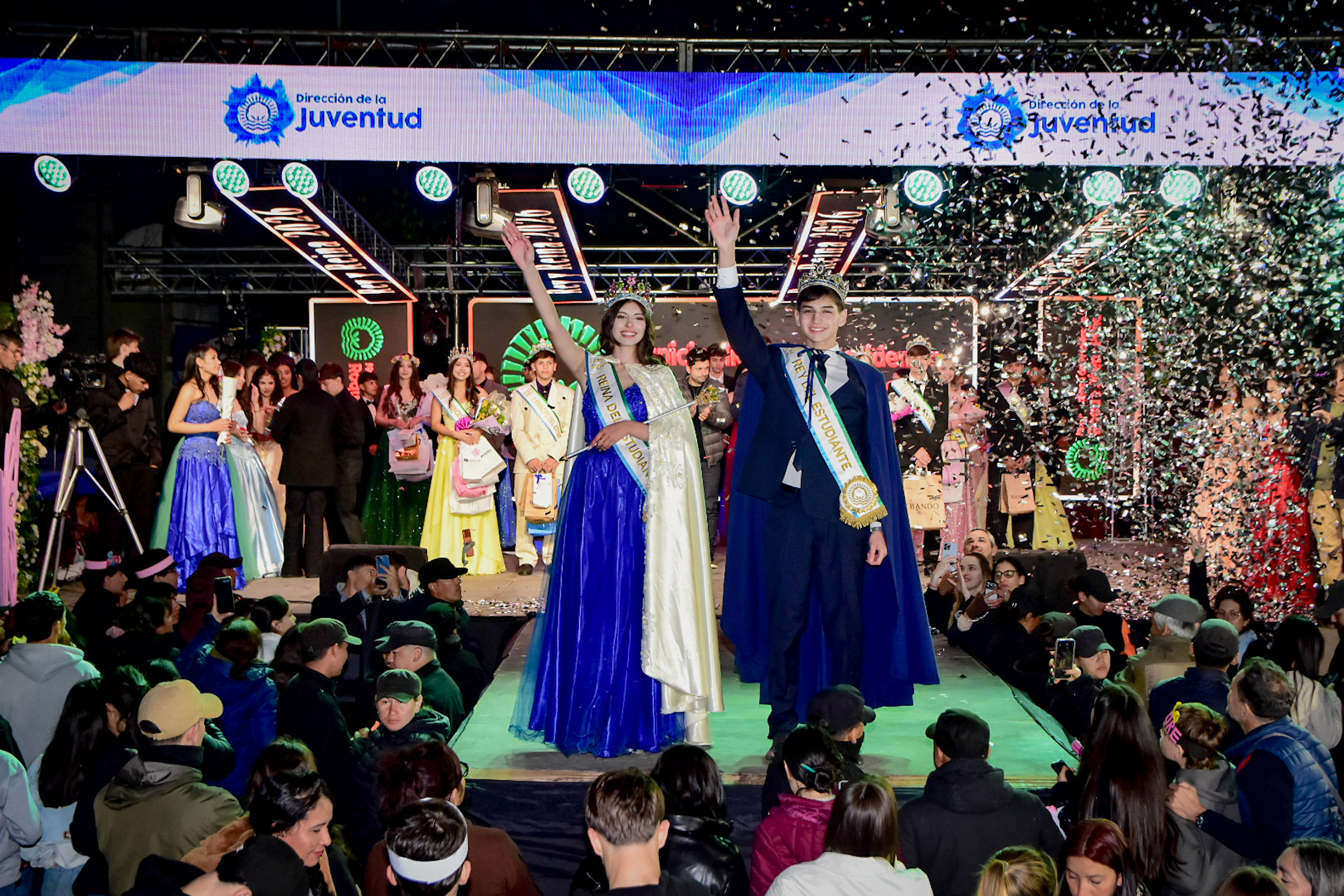 Mía Giovanna Sengher y Juan Bautista Gallovich fueron coronados Reyes de los Estudiantes de Sáenz Peña