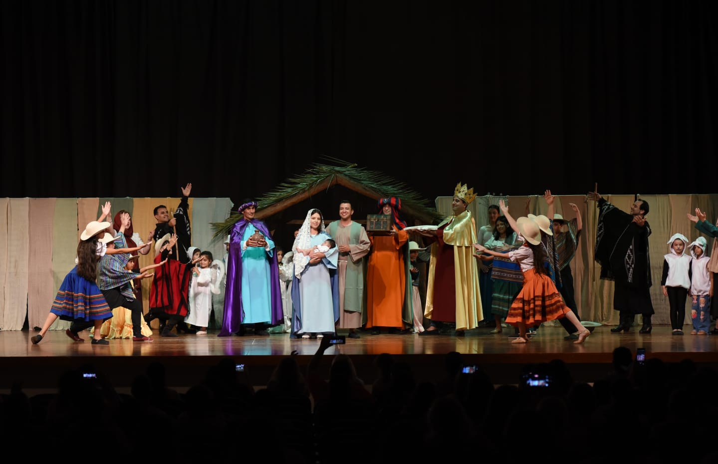 Cultura realizó dos destacadas presentaciones de la obra “Cuento de Navidad”