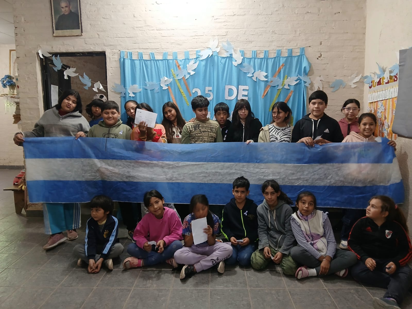 Los chicos de los Comedores Integrales recordaron la Semana de Mayo