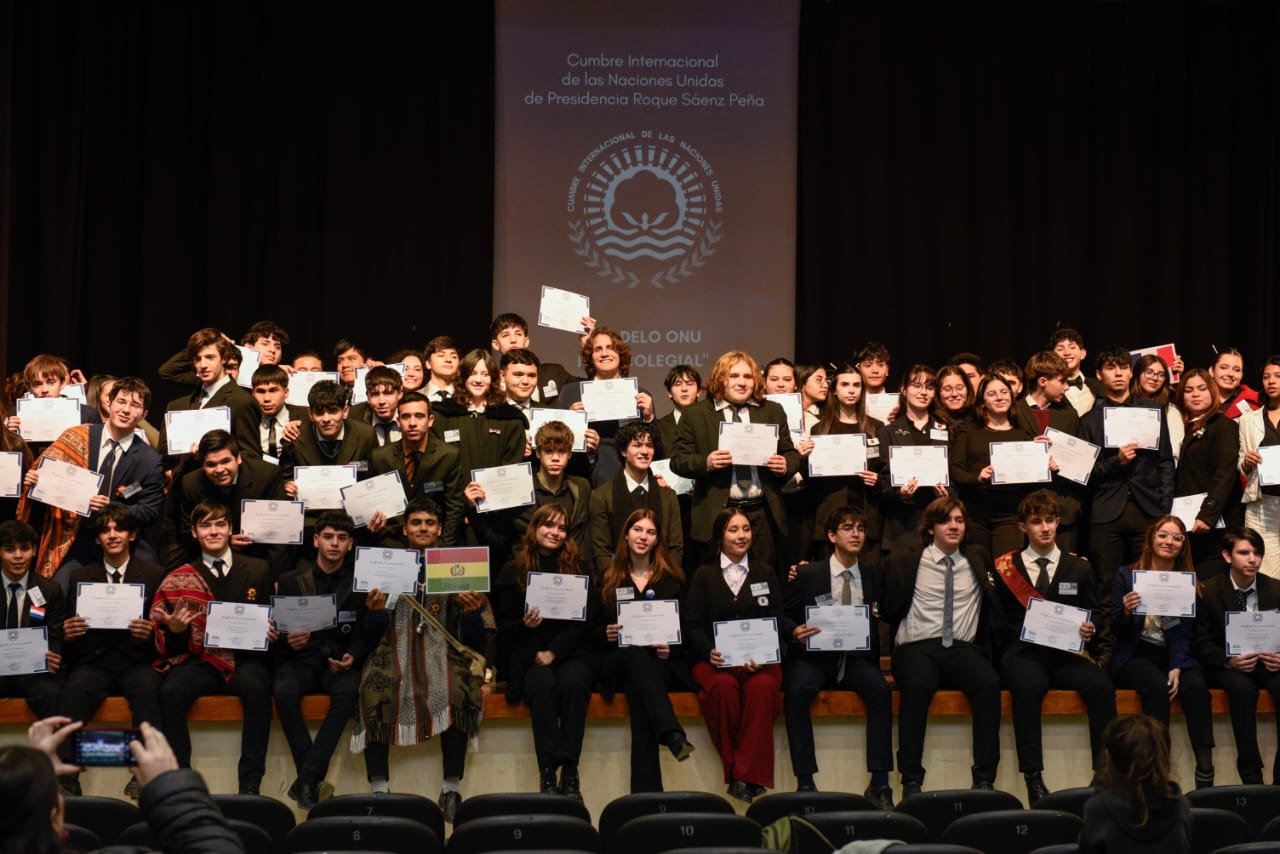 Con entrega de certificados y reconocimientos finalizó la cuarta edición del modelo de la Cumbre de las Naciones Unidas