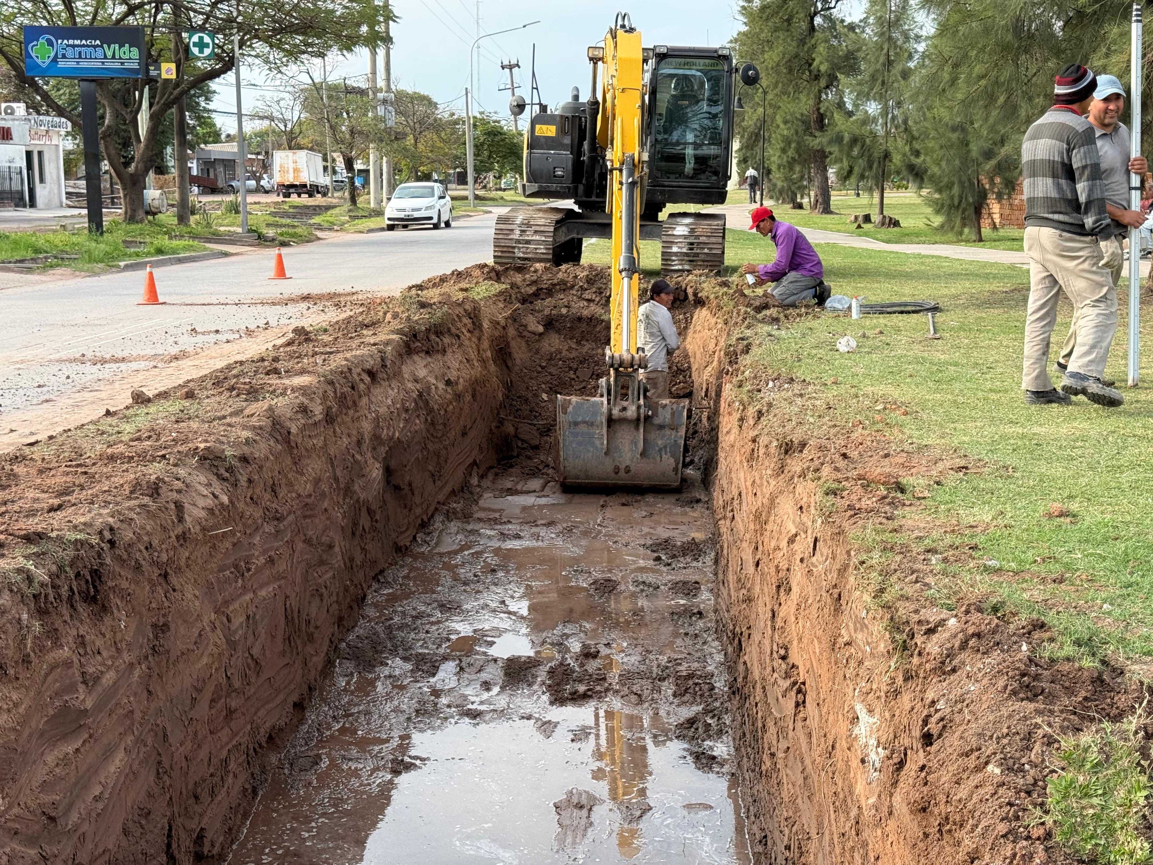 El municipio construye un canal revestido la avenida 28 entre 31 y 33