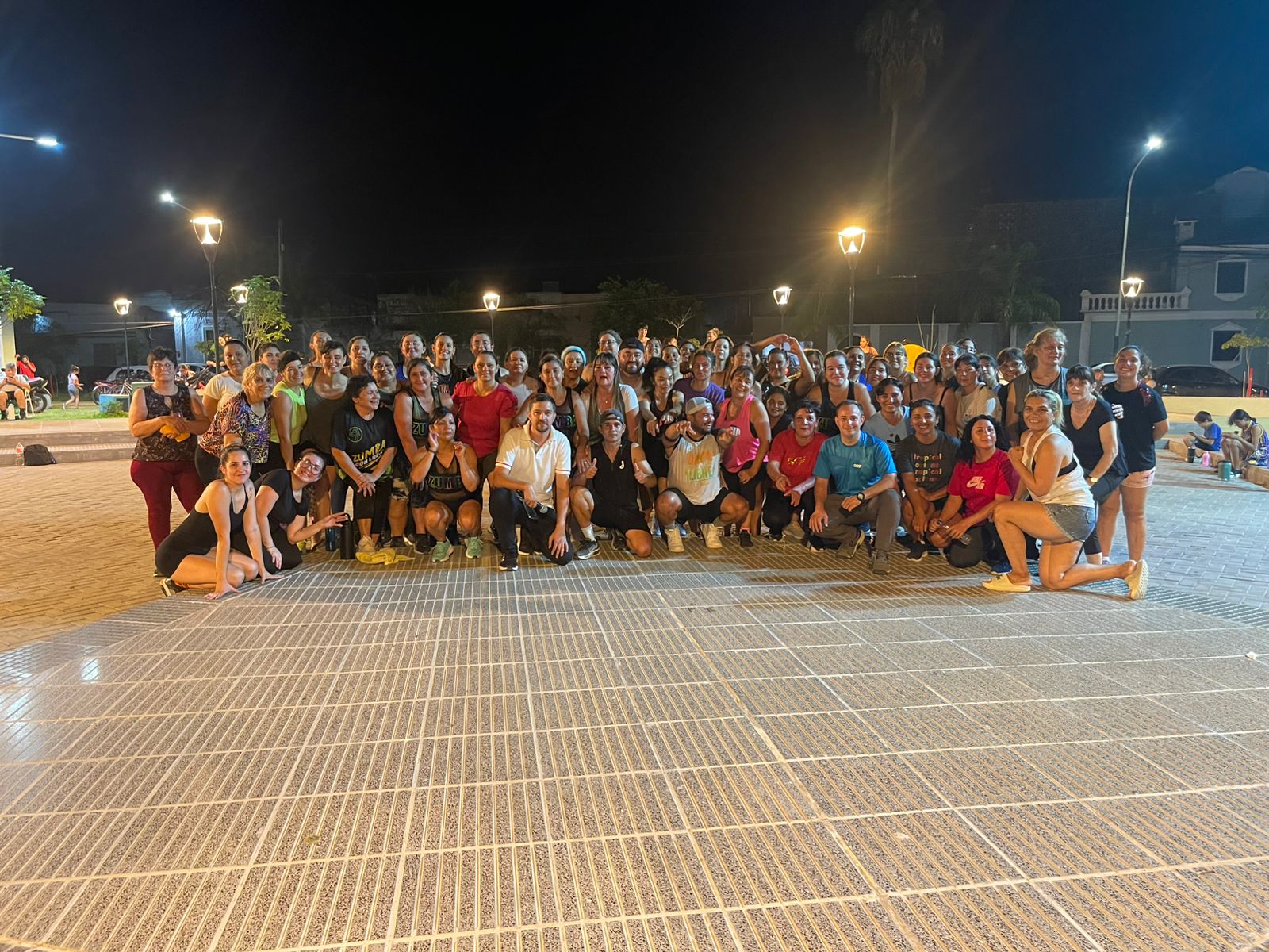 Gran convocatoria en la Master Class de Zumba en la plaza Raúl Alfonsín