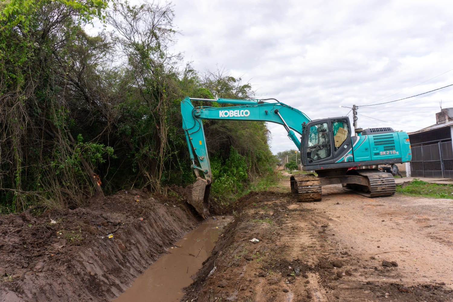 El municipio avanza con la limpieza, adecuación y apertura de canales en el barrio San Cayetano