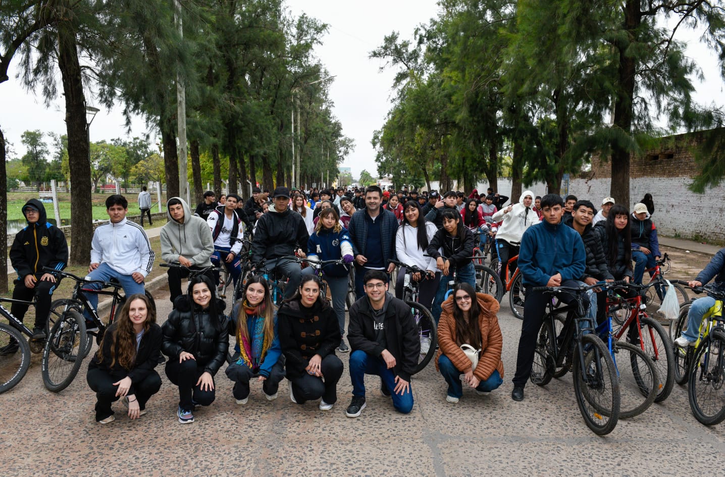La Promo 2025 inició el mes del Estudiante con la tradicional bicicleteada de la Promo