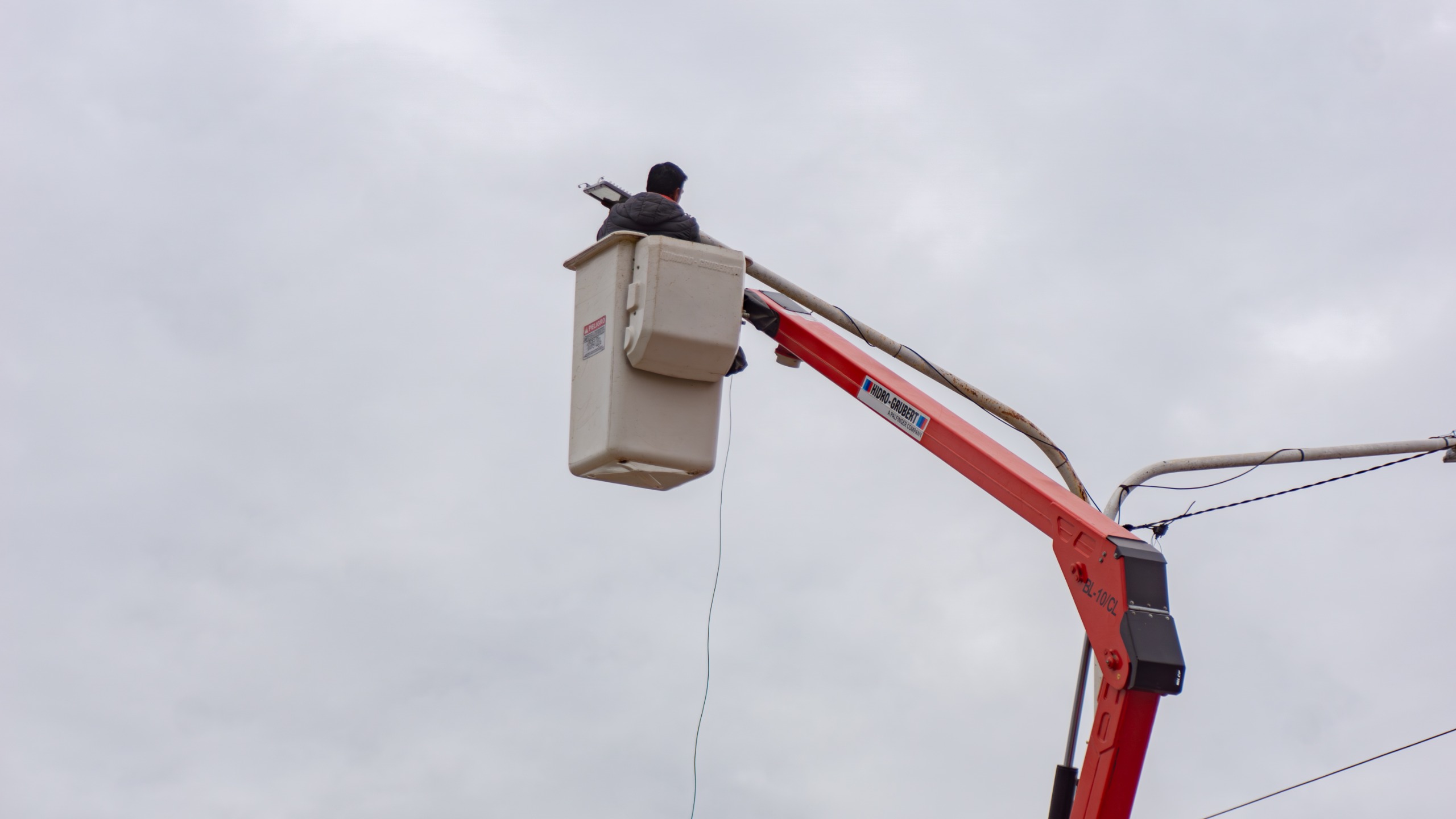 El Municipio avanza con trabajos integrales de bacheo, iluminación y limpieza de canales