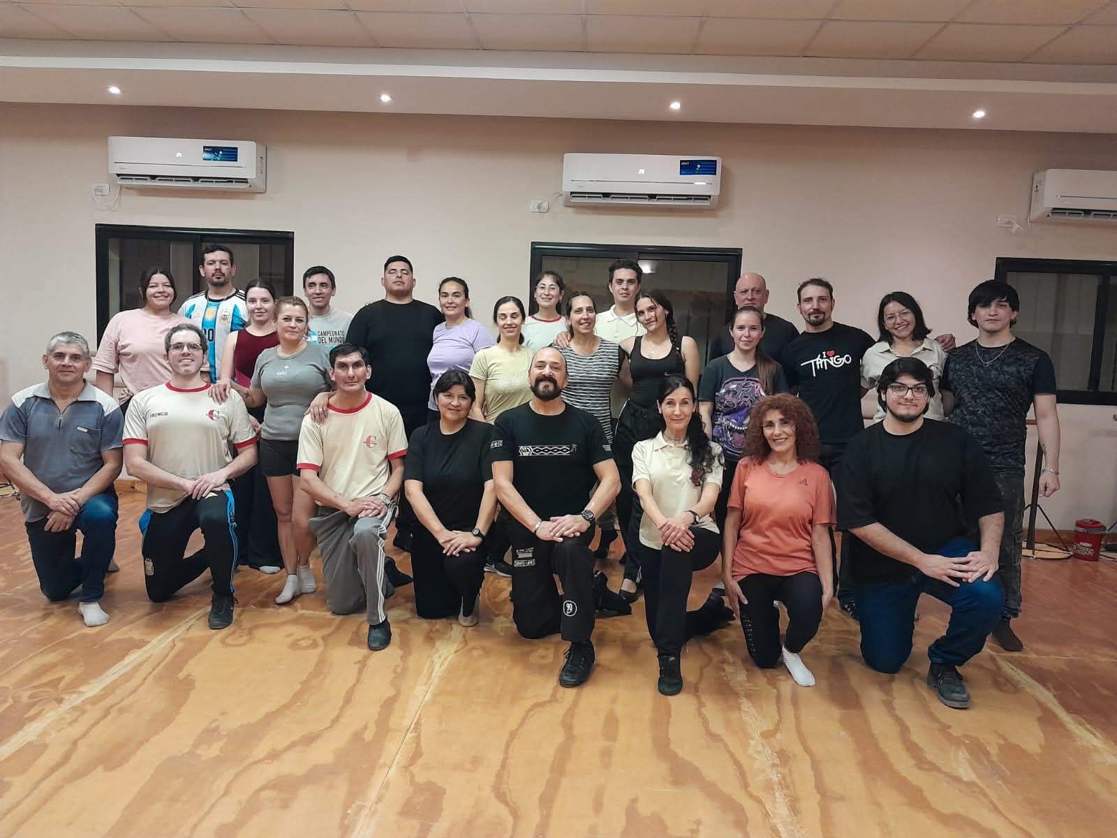 Guillermo Terrazas Müller brindó un seminario intensivo de tango y danzas de carácter en Sáenz Peña