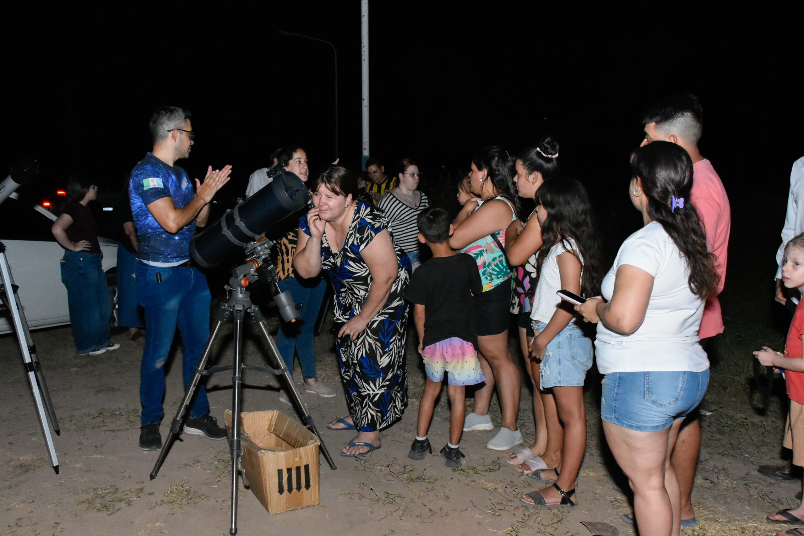 Gran concurrencia en el aeropuerto para vivir una “noche de planetas” con Orion Astronomía y Cultura Municipal