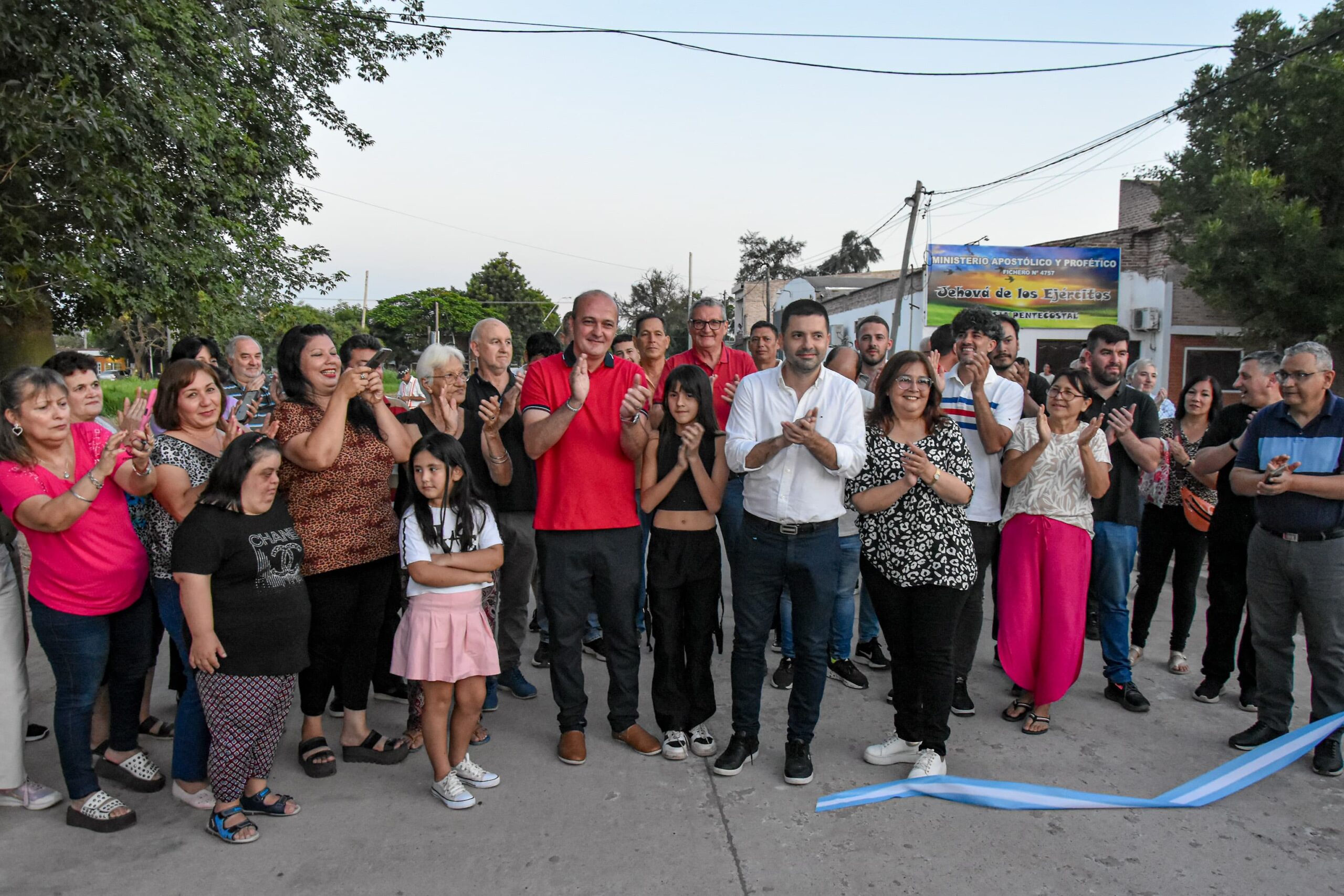 El intendente Bruno Cipolini puso a disposición de los vecinos las intervenciones realizadas en el barrio Paseo de las Américas