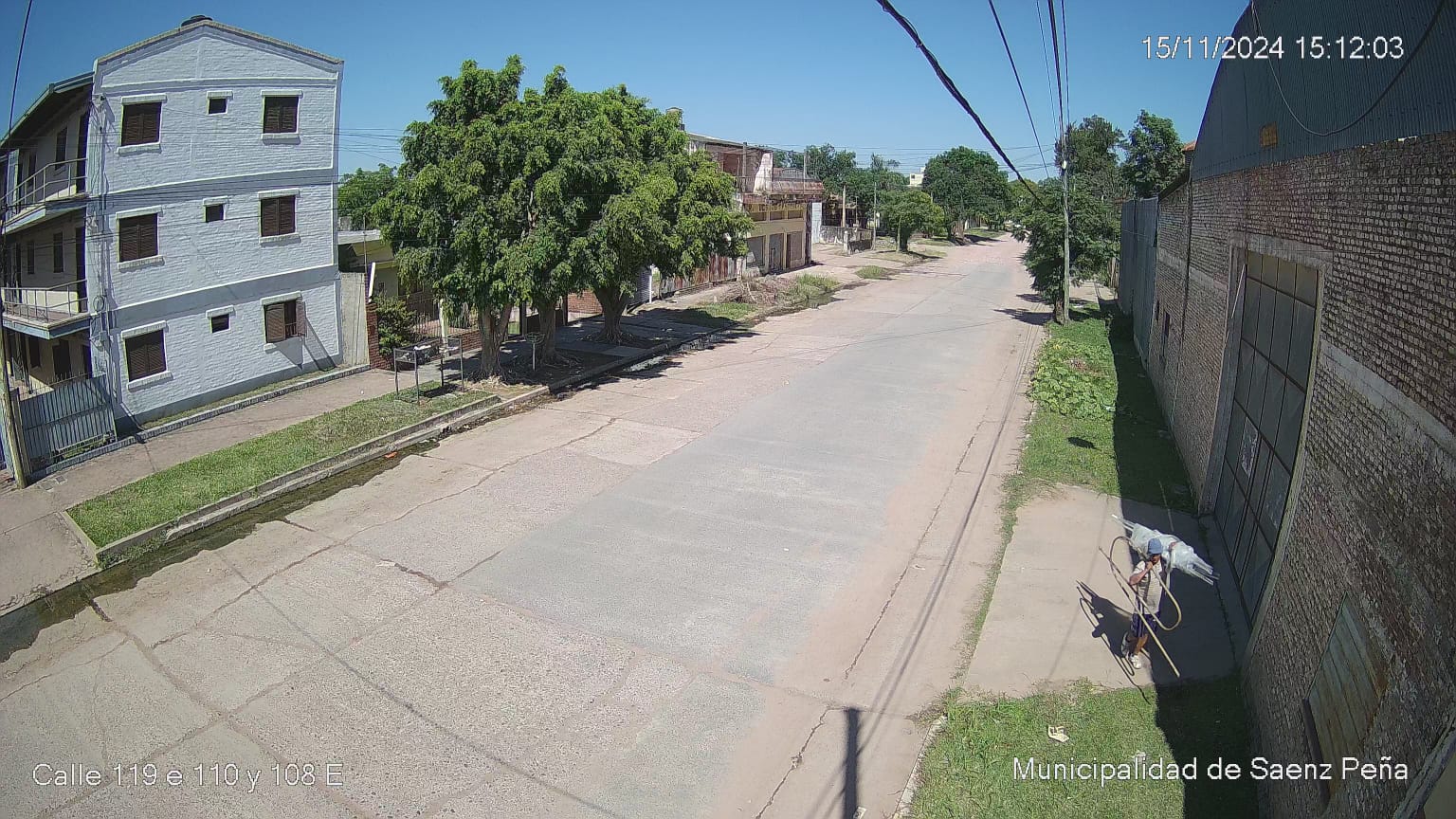 Por imágenes de las cámaras detuvieron a tres personas y recuperaron elementos robados