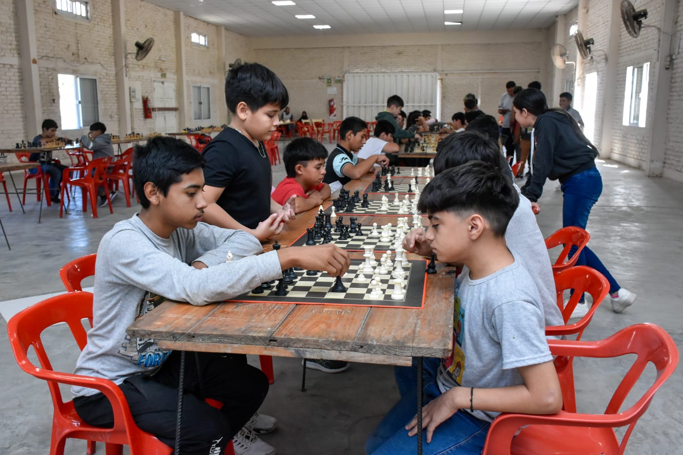 La escuela municipal de ajedrez realizó el último torneo escolar del año