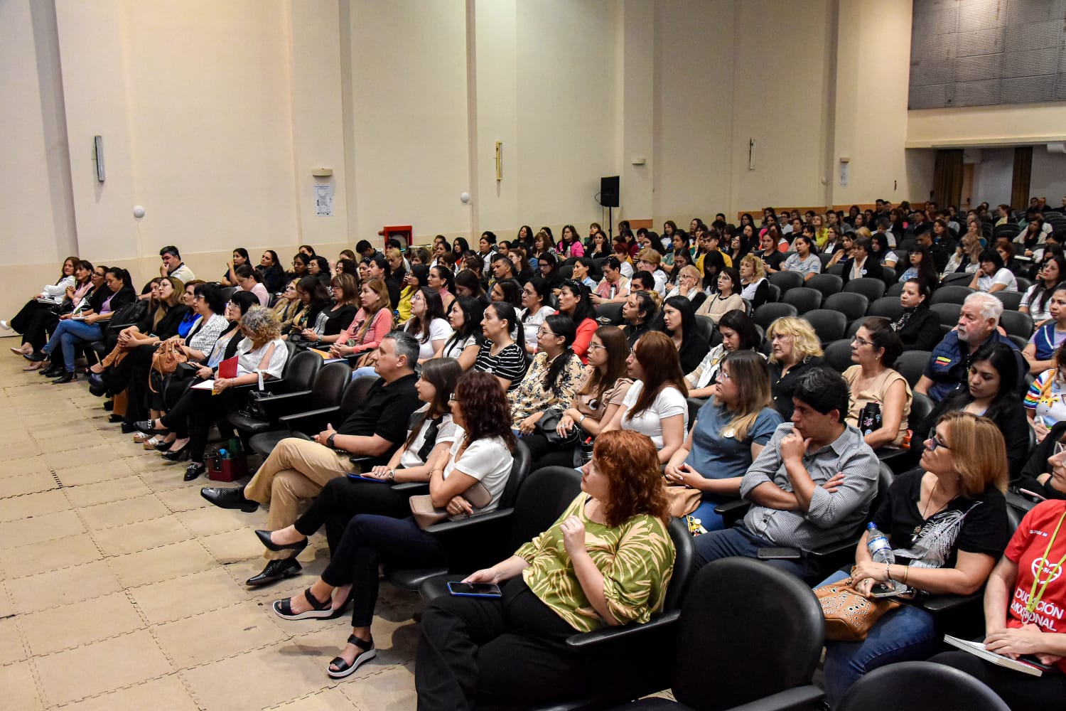 Se realizó la  conferencia sobre “Educación Emocional para docentes”