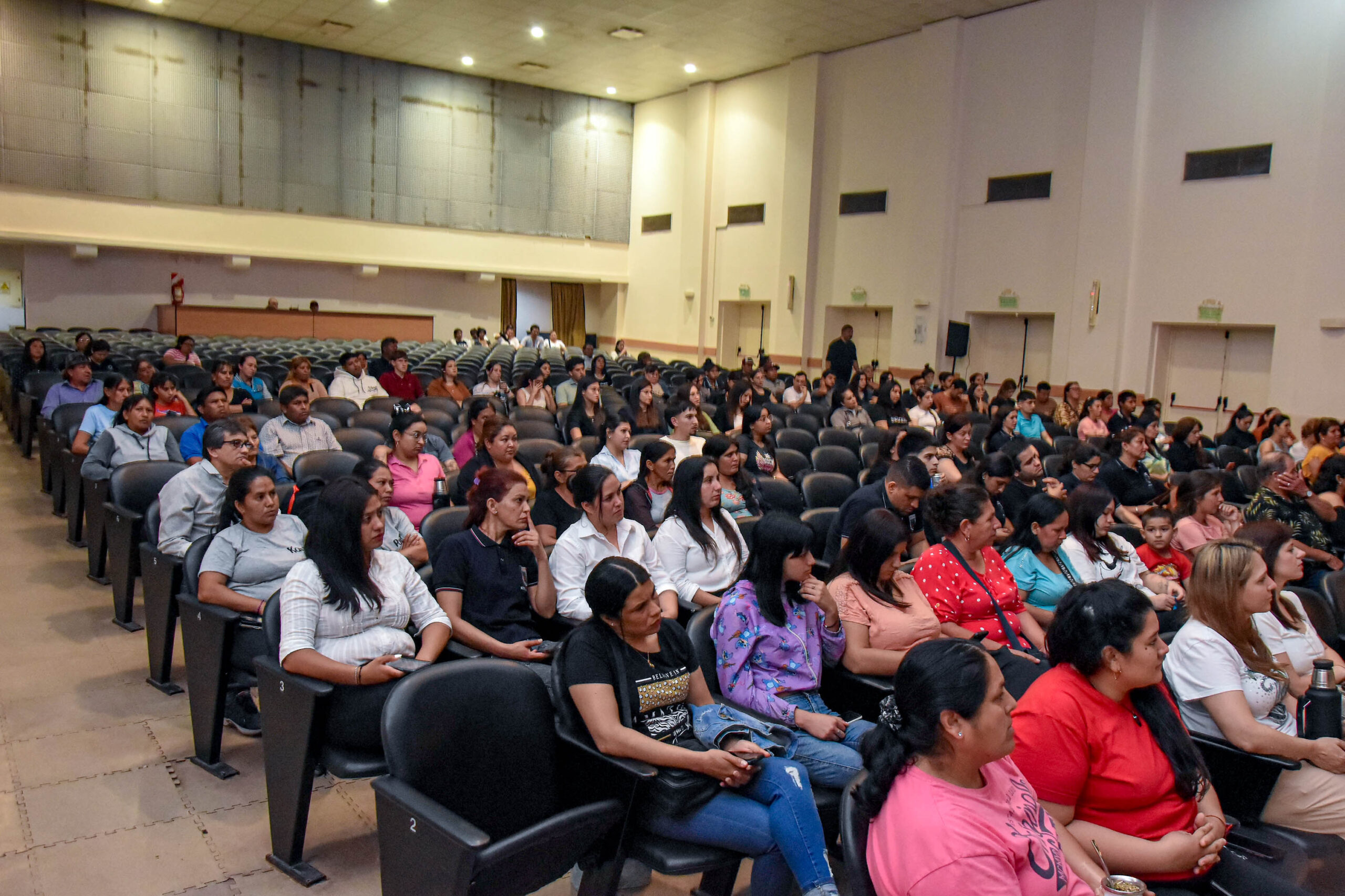 Personal municipal se capacitó en “Protagonismo del Niño, Niña y Adolescente y mecanismos para su protección integral”