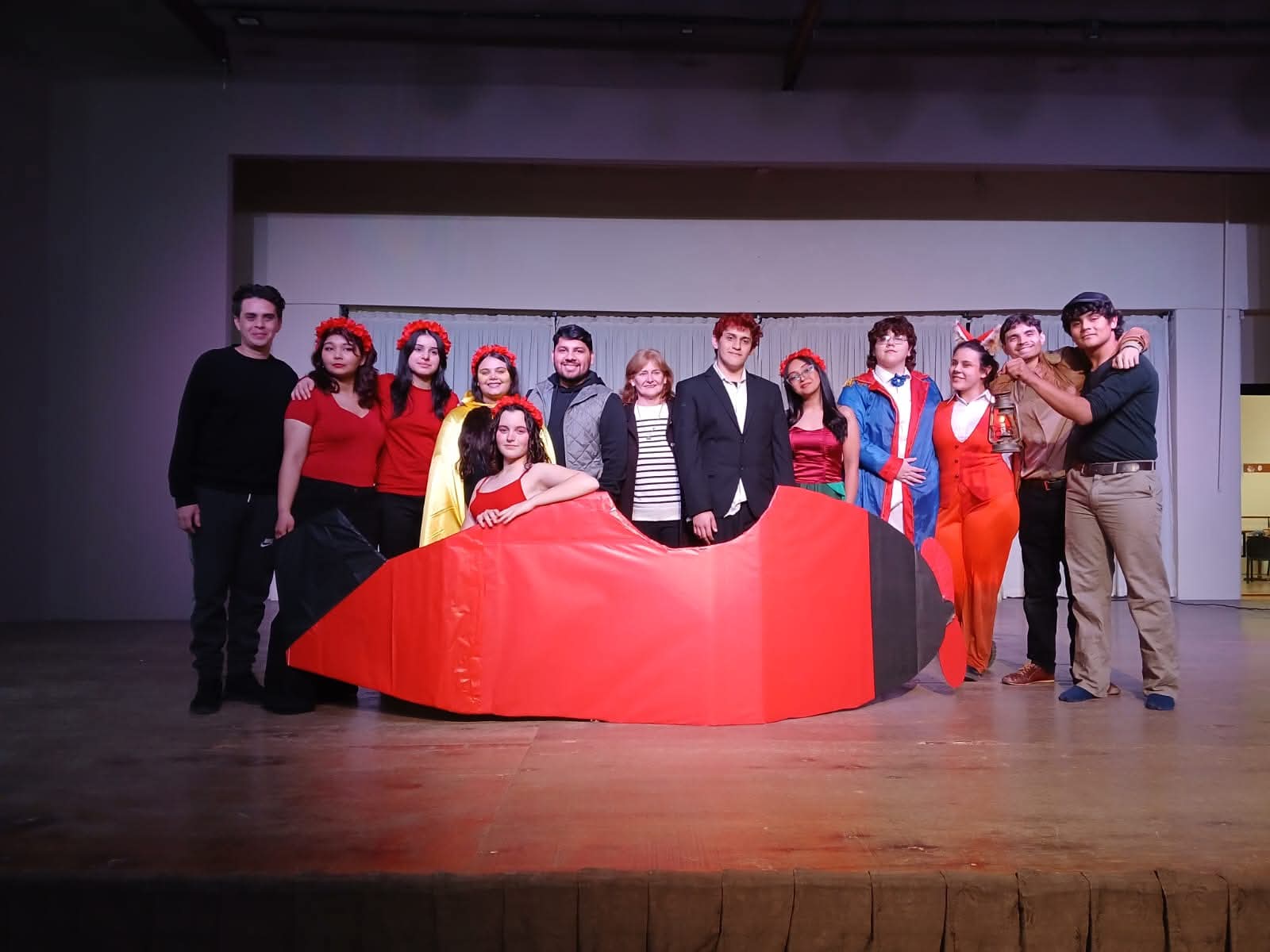 ¡MÁGICA FUNCIÓN DE "EL PRINCIPITO" EN CASA DE CULTURA!