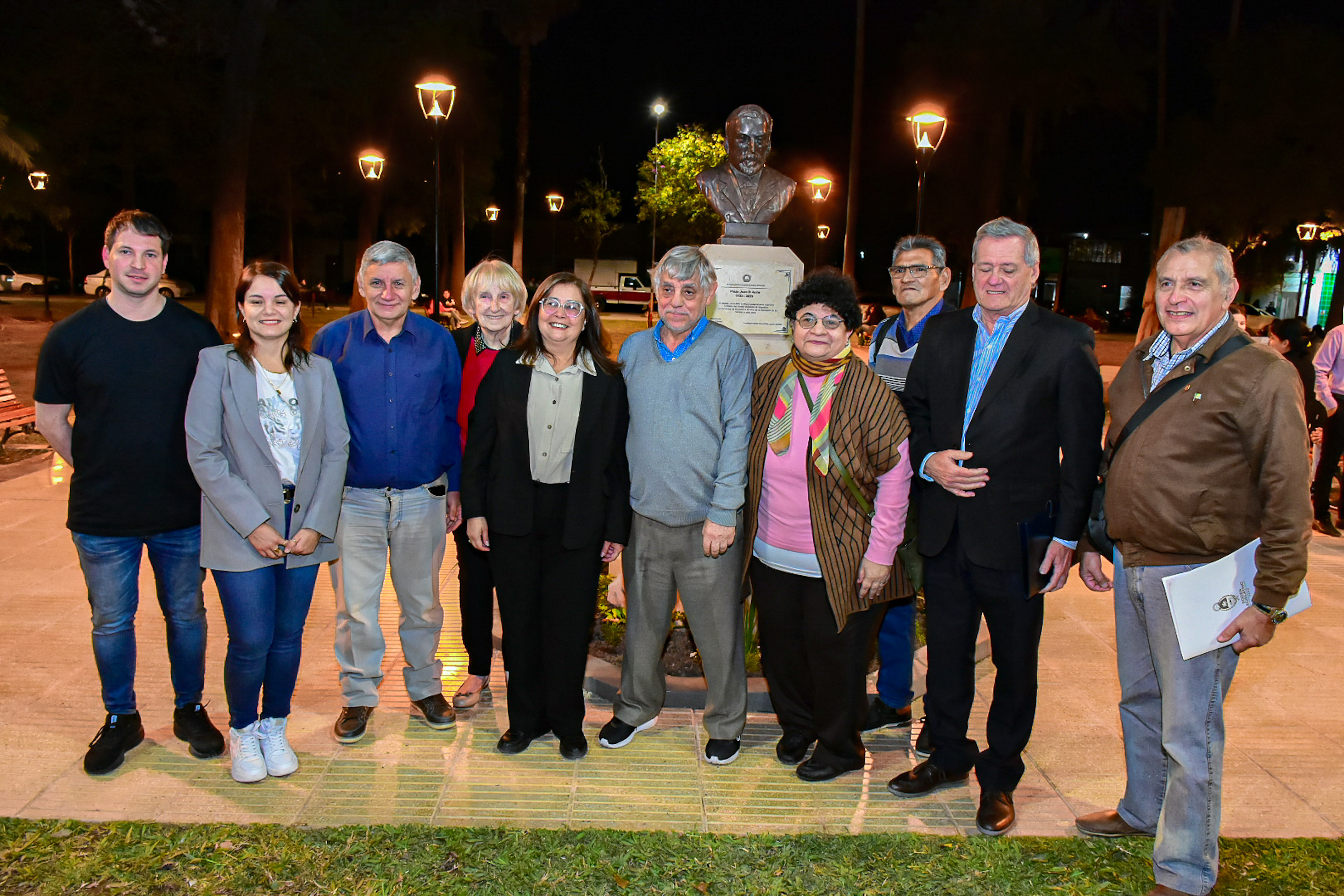 El municipio repuso la placa denominativa de la plaza Juan B. Justo y recordó al Centro Socialista en la ciudad