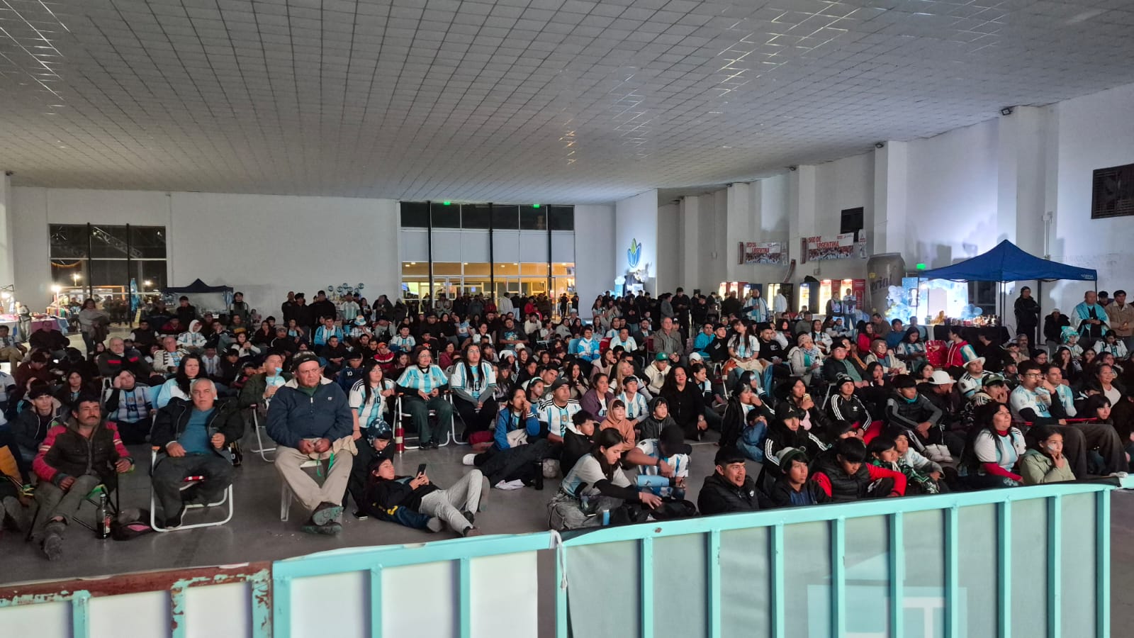 Gran convocatoria y solidaridad en el primer Fan Fest Mundialista de Sáenz Peña