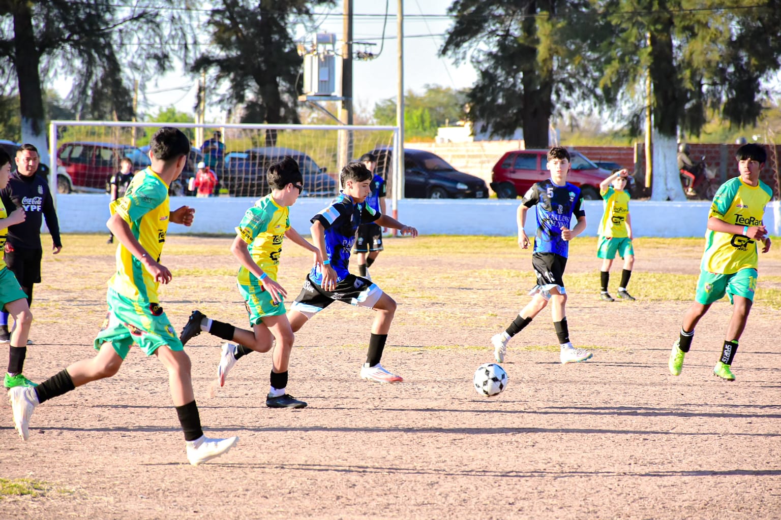 Con casi 100 equipos participando se vive la segunda jornada del "Mundialito de Fútbol" 2025